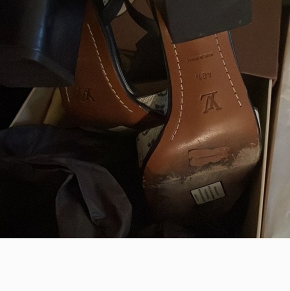 LV Monogram Sandals - Picture 7 of 9